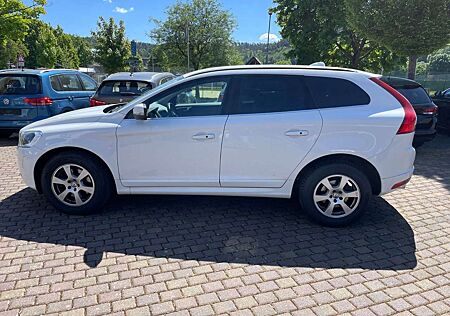 Volvo XC 60 XC60 2,0D Momentum Autom, AHK 1. Hand Euro6