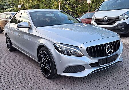 Mercedes-Benz C 200 BlueTec Leder LED Navi 18 Zoll AMG