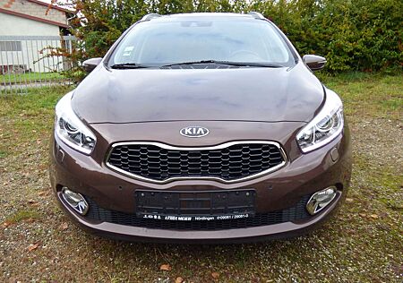 Kia XCeed Ceed SW / cee'd SW Spirit Top Austatt. Kamera Schaltpaddles Panorama