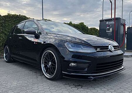 VW Golf Volkswagen 1.4 TSI BlueMotion Technology Cup R-Line