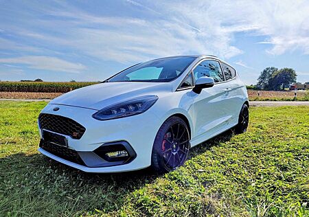 Ford Fiesta 1.5 EcoBoost S&S mit Leder-Exclusiv-Paket ST