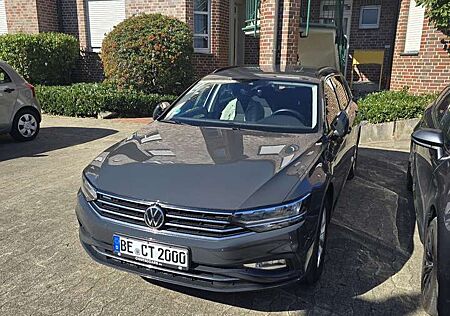 VW Passat Variant Volkswagen 2.0 TDI SCR DSG Business