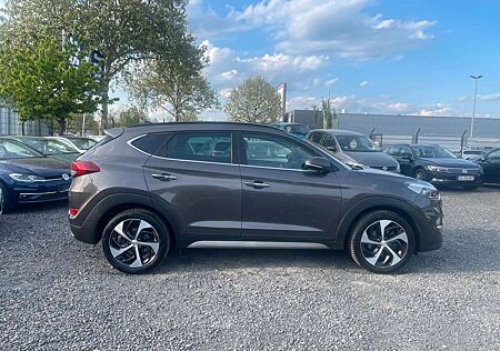 Hyundai Tucson Premium 4WD