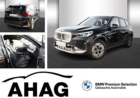 BMW iX1 xDrive30 Navi Bluetooth PDC Klima