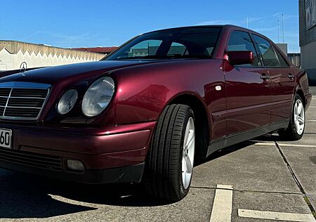 Mercedes-Benz E 230 Classic