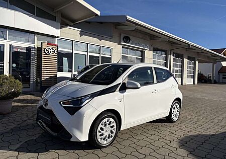 Toyota Aygo (X) x-play *TOP* *Schalter*