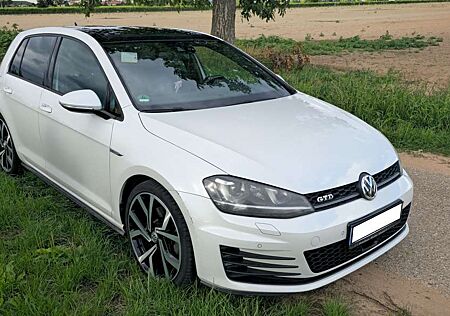 VW Golf Volkswagen GTD VII Diesel 5-Türer BlueMotion Technology DSG
