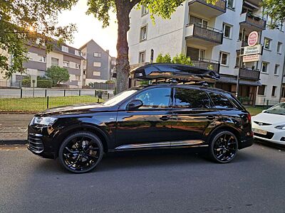 Audi Q7 3.0 TDI Schwarz, 8-fach Reifen, 7-Sitzer, Pano