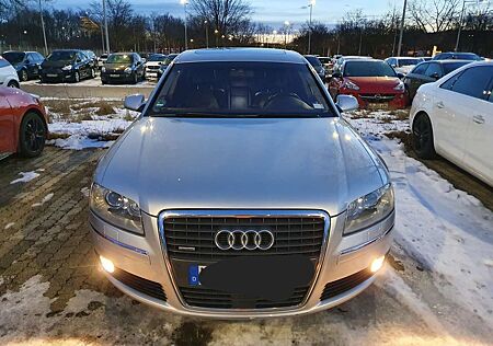 Audi A8 4.2 LPG quattro Langversion
