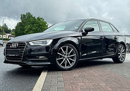 Audi A3 S line Panorama BiXenon Navi Scheckheft gepfl