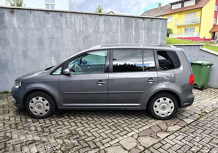 VW Touran Volkswagen 2.0 TDI DPF DSG Comfortline