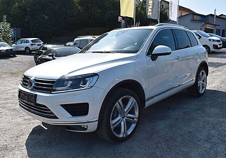VW Touareg Volkswagen V6 TDI Terrain Tech 4Motion "R-LINE"