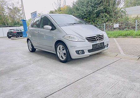 Mercedes-Benz A 200 A-Klasse 5-Türer Avantgarde