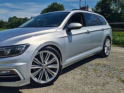 Volkswagen Passat Variant 1.4 TSI BMT R-Line 19 Zoll Fahrwerk AHK