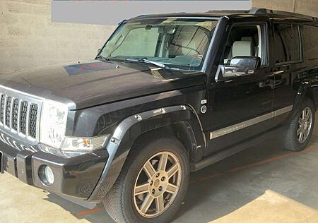 Jeep Commander 3.0 V6 CRD Overland *7-Sitze| AHK| Navi|*
