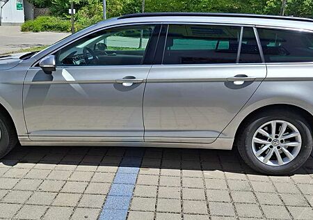 VW Passat Variant Volkswagen 1.4 TSI Comfortline - TÜV 9/27