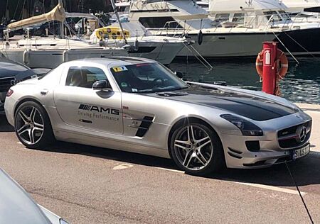 Mercedes-Benz SLS AMG Coupe SPEEDSHIFT DCT