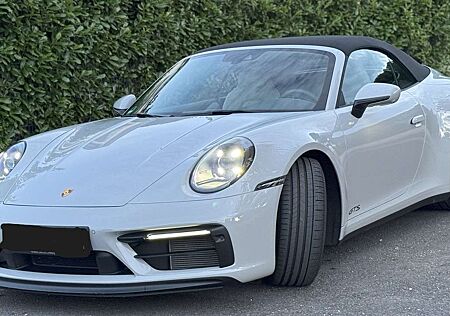 Porsche 992 911 Carrera Cabrio GTS PDK