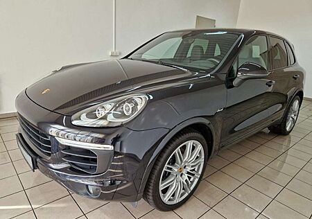 Porsche Cayenne 3.0 TDI Platinum Edition Pano Luft 21" 1.Hand