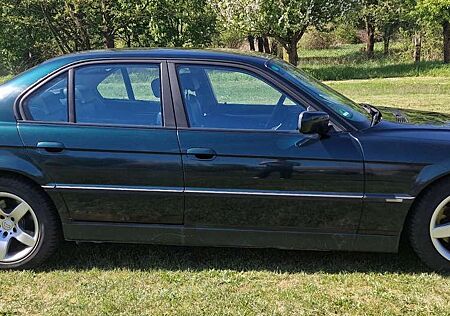 BMW 750i 750