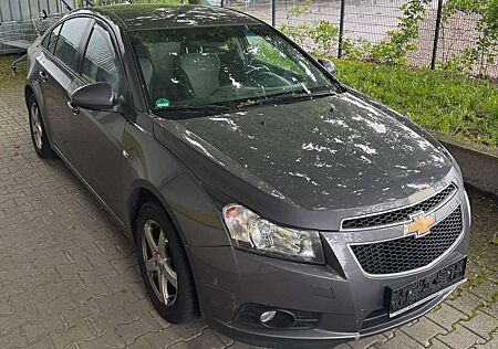 Chevrolet Cruze 1.6 LS
