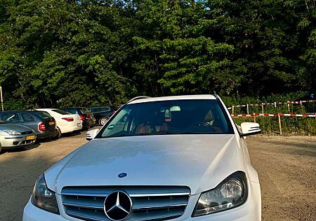 Mercedes-Benz C 180 T CDI DPF (BlueEFFICIENCY)