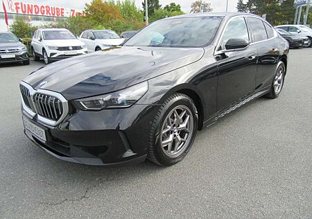 BMW 520 Diesel Automatik NEUES MODEL!
