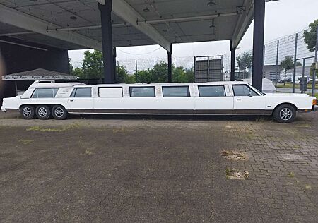 Lincoln Town Car gebraucht kaufen Lincoln Town Car Brea Califor. längste Limousine Europas