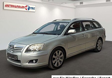 Toyota Avensis Kombi 2.0 D-4D AAC SHZ Navi PDC AHK