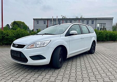 Ford Focus Turnier 1.6 16V White Magic