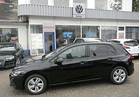 VW Golf Volkswagen VIII Lim. Life 2,0 TDI 7 GANG DSG KAM.