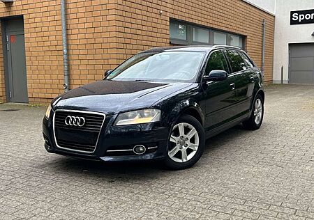 Audi A3 Sportback 1.6 TDI Attraction/KLIMAAUTO/SHZ/TE