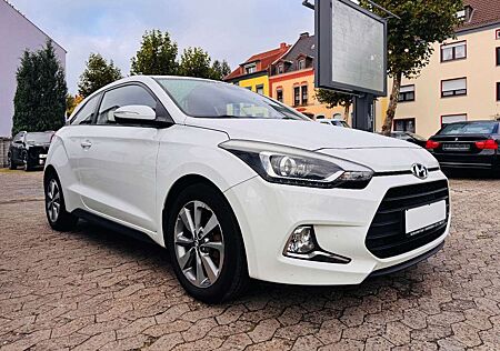 Hyundai i20 1.4 Coupe Trend Klimaautomatik Tempo SHZ PDC