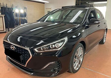 Hyundai i30 1.4 TDGI Passion + 140ps