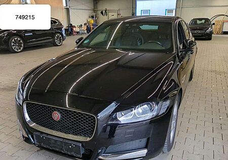 Jaguar XF Prestige Xenon 17" Kamera DAB Vollleder Navi