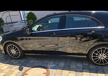 Mercedes-Benz A 200 A-Klasse 7G-DCT Peak Edition