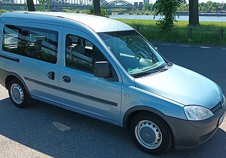 Opel Combo 1.6 Tour