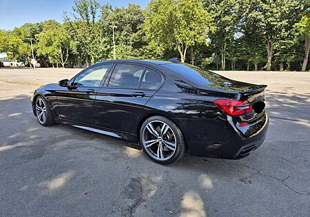 BMW 750i 750 (Kein XDrive) !!! M Sportabgasanlage FernPark