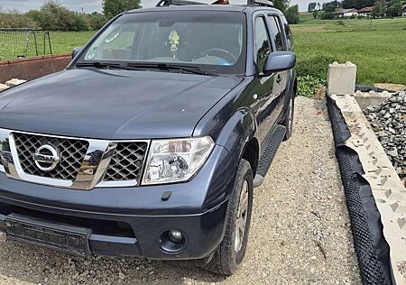 Nissan Pathfinder 2.5 dCi Aut. SE