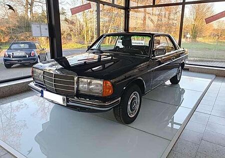 Mercedes-Benz CE 230 Liebevoll restauriert ! H-Kennzeichen ! AT-Motor!