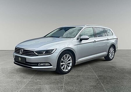 VW Passat Variant Volkswagen Highline*Ahk*8fach*Shz*LED*Massage*2.Hd.*Scheckh