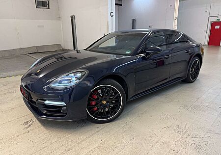 Porsche Panamera GTS