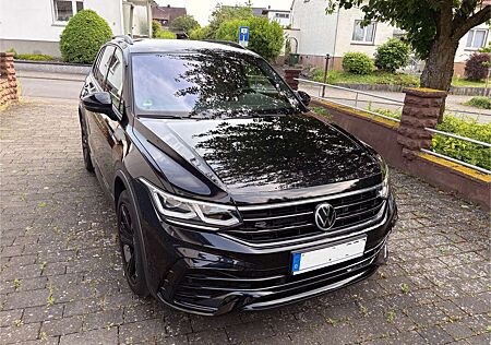 VW Tiguan Volkswagen R-Line 4Motion, 12 Monate Garantie, viele Extras