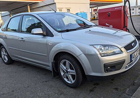 Ford Focus 1.6 Ti-VCT Ghia