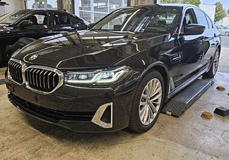 BMW 540 dxD/HUD/Laser/MassagStz/P&DrivAsProf/LuxL