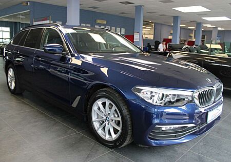 BMW 530i 530 xDrive Touring - Leder - Navi - Head up -