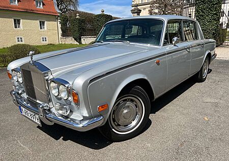 Rolls-Royce Silver Shadow