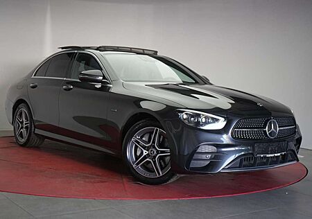 Mercedes-Benz E 300 de 9G-Tronic AMG Navi/Distronic/Kamera/Pan