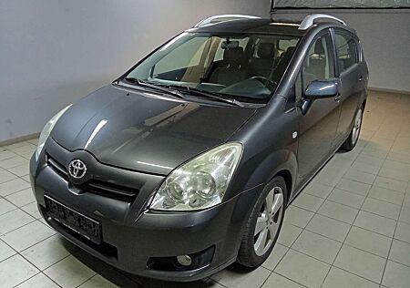 Toyota Corolla Verso 2.2 D-4D