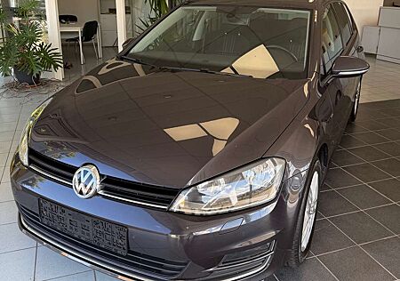 VW Golf Variant Volkswagen 1.6 TDI BlueMotion Technology Lounge